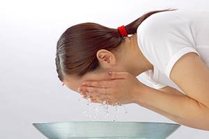 肌の衰えを改善するフコイダンのサプリメント